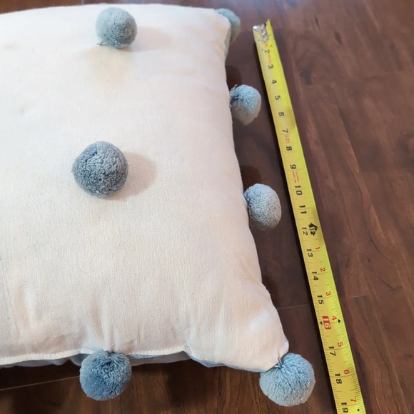 ⭐3/$15 Pompom pillow - Picture 4 of 7